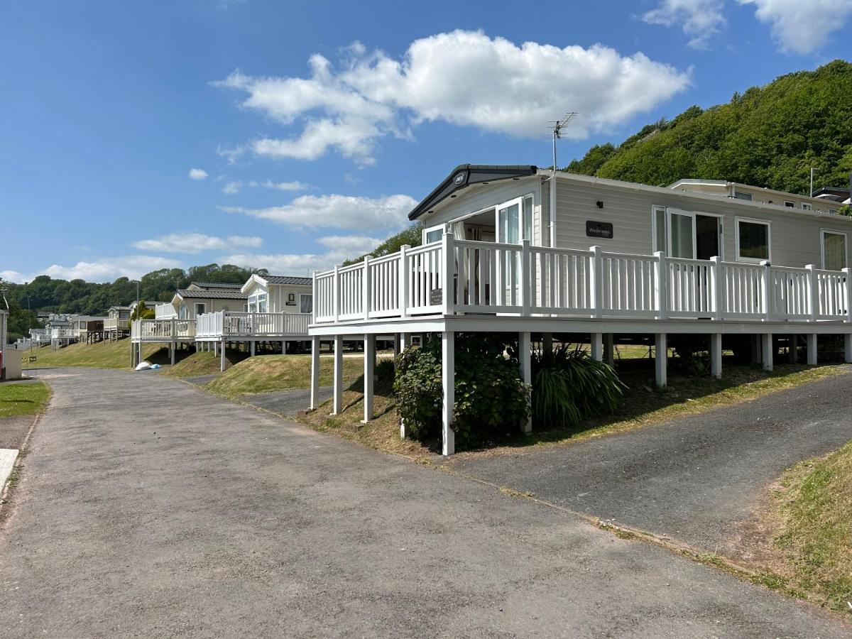 Balmoral Villa Pendine Exterior photo